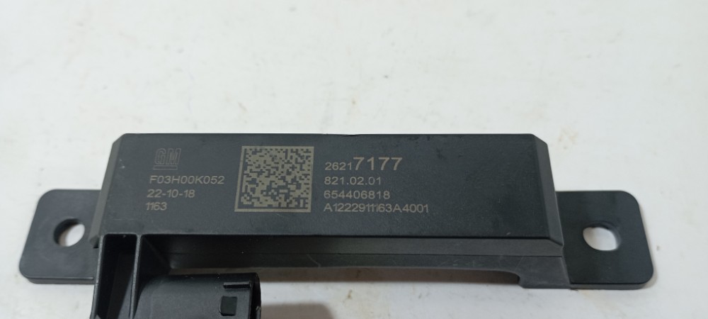 Sensor Antena Gm Tracker Lt 2024 26217177 Preto 5