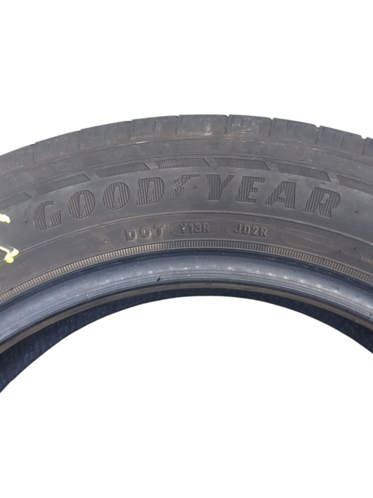Godyear Pneu Aro 17 215/55R17  B 5