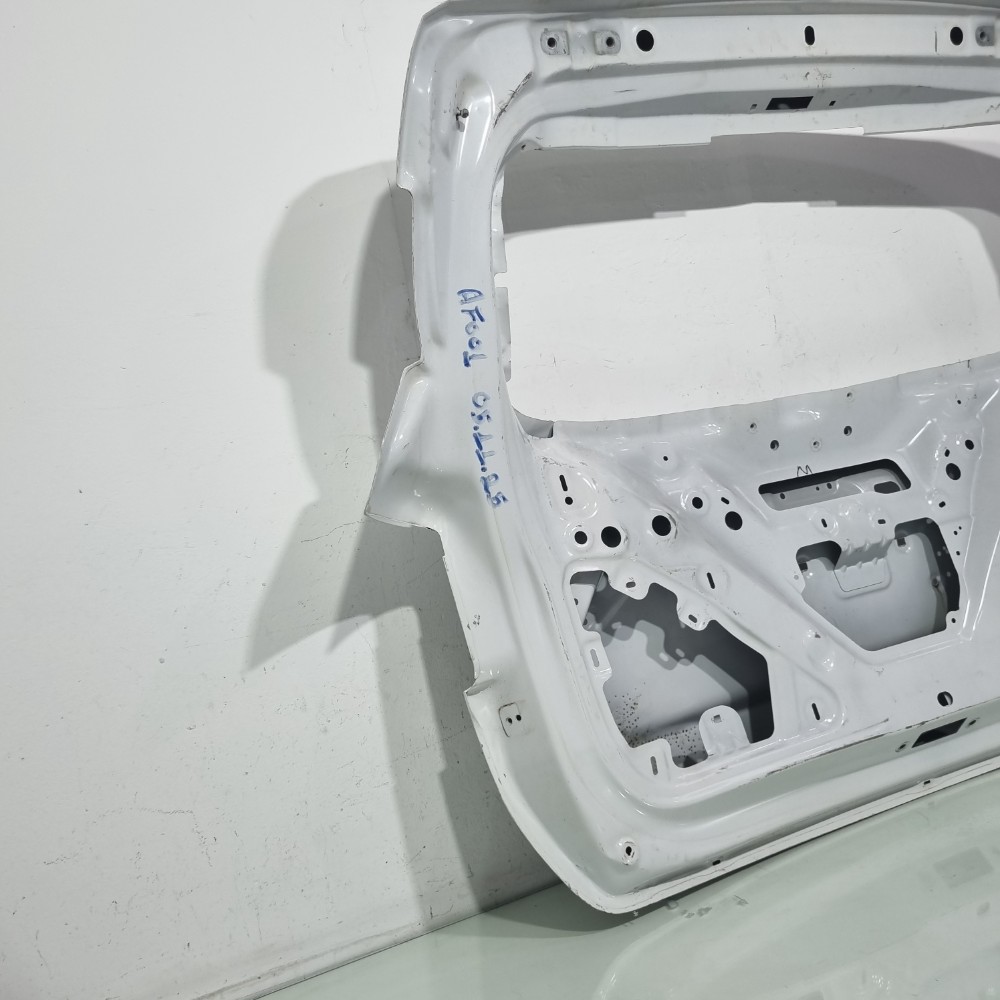 Tampa Traseira Chevrolet Spin 2023 2024 2025 Branco 9