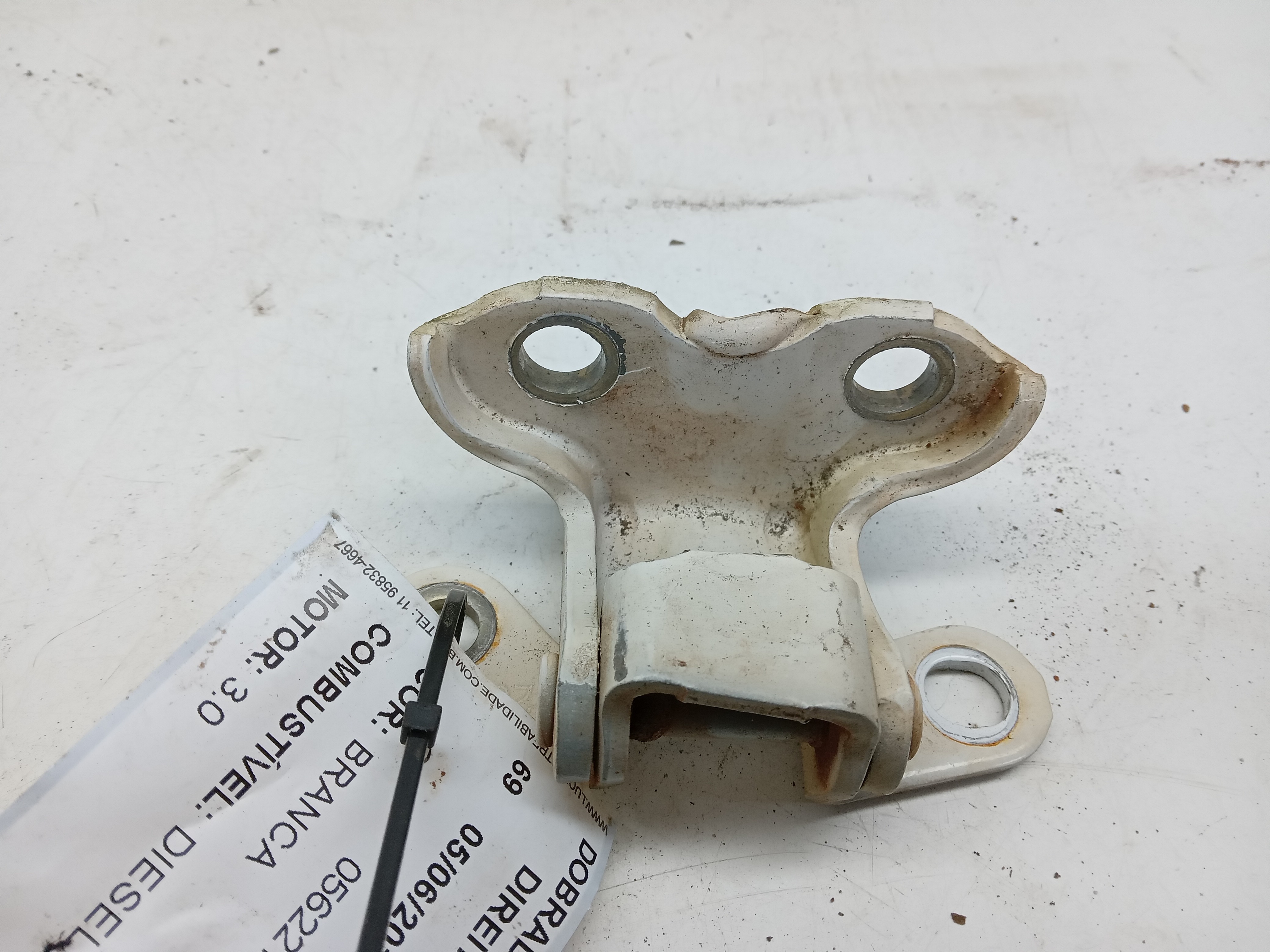 DOBRADIÇA SUPERIOR PORTA TRASEIRA DIREITA TOYOTA HILUX SW4 2
