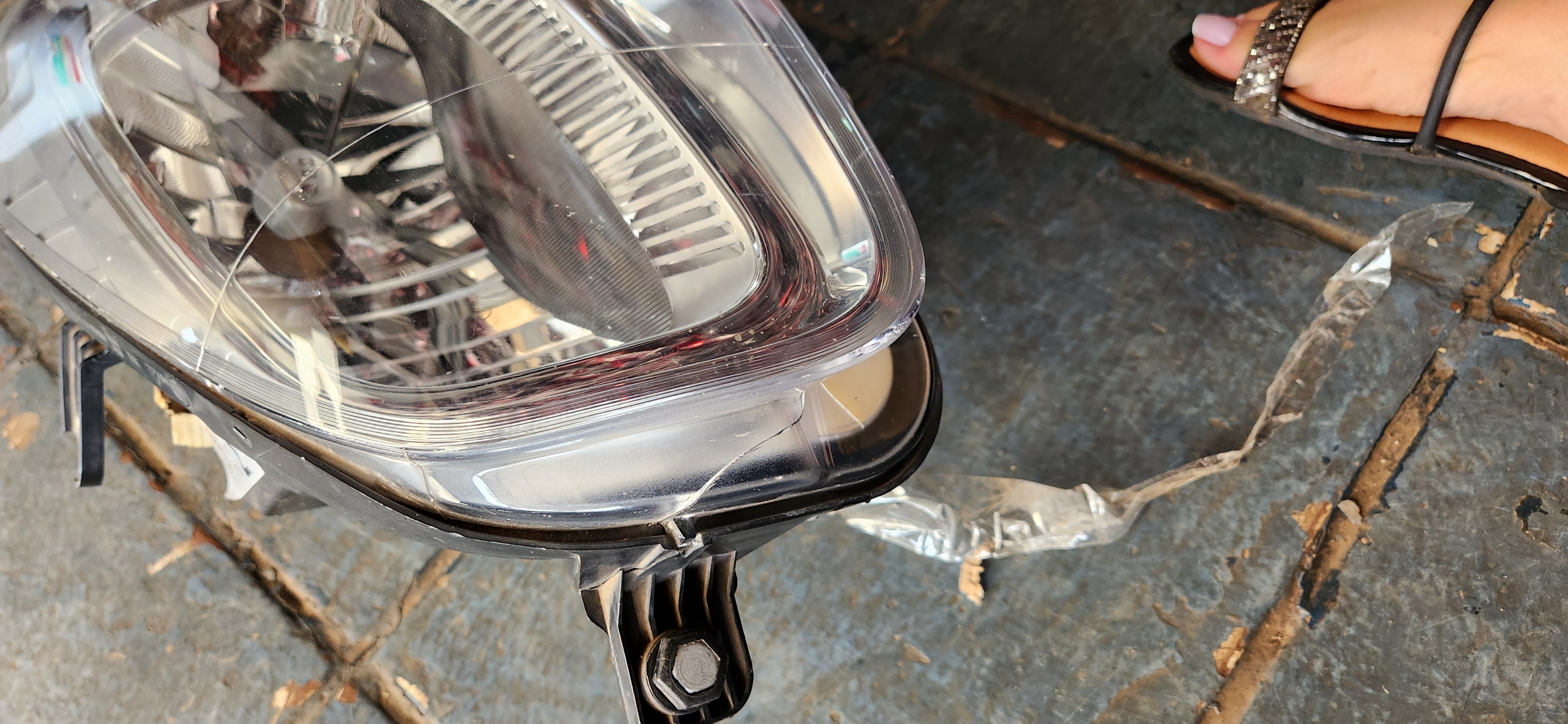 Farol Esquerdo Fiat Uno 2015 2018 Recuperado