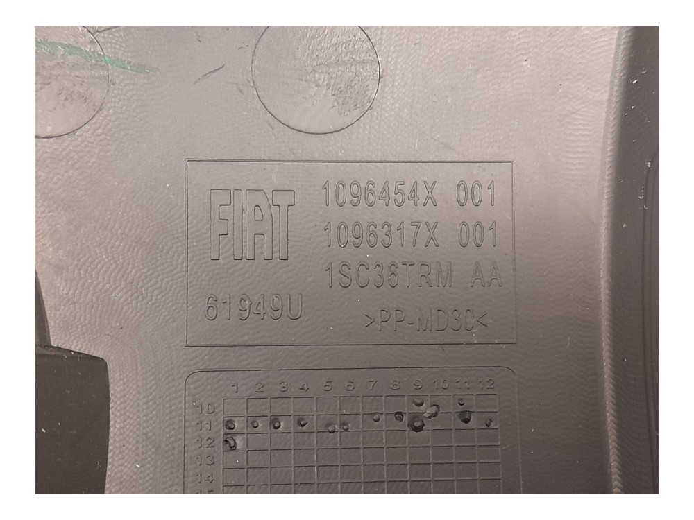 Moldura Central Fiat 500 2012 8