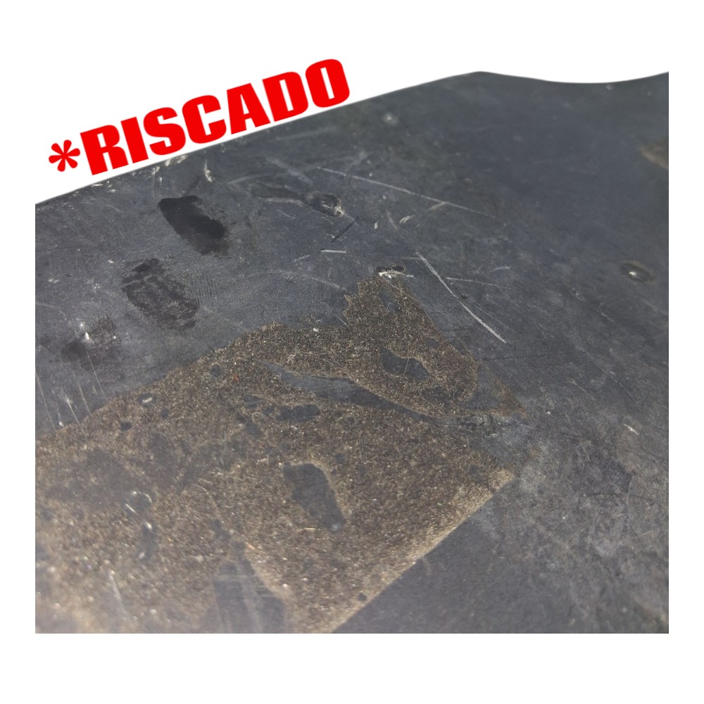 Aerofólio Renault Clio 2002 Detalhes 2