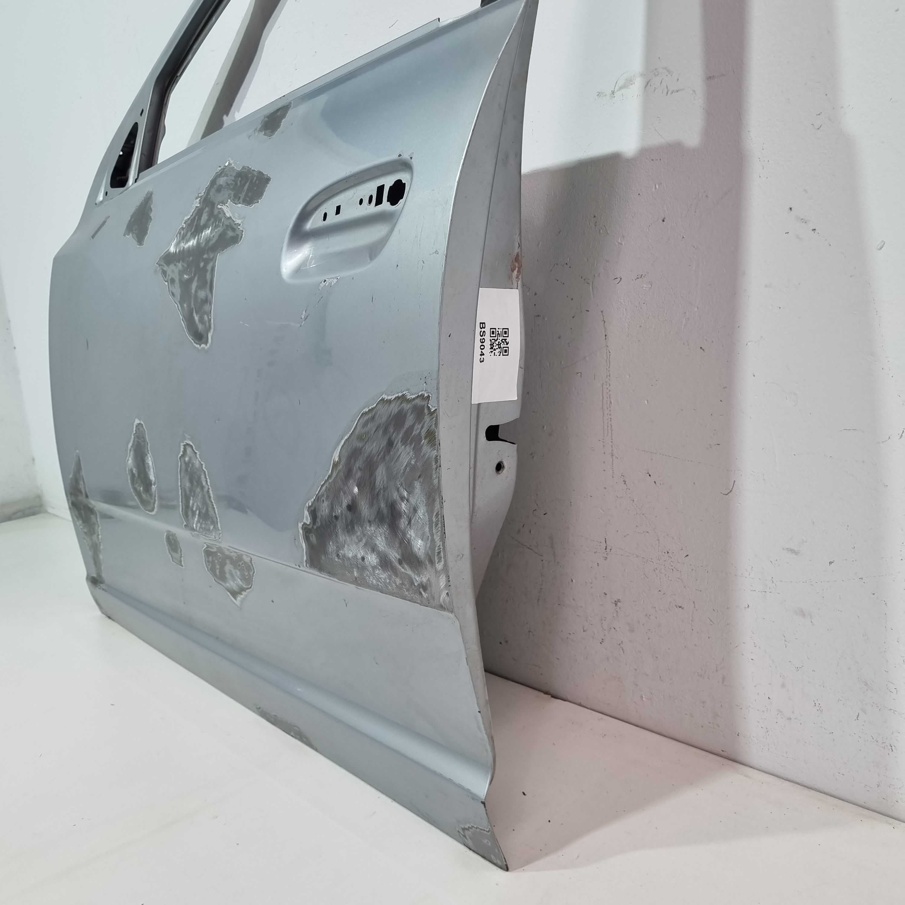 Porta Dianteira Esquerda Chevrolet Cobalt 2012 A 2018 Dianteira Esquerdo Prata 2