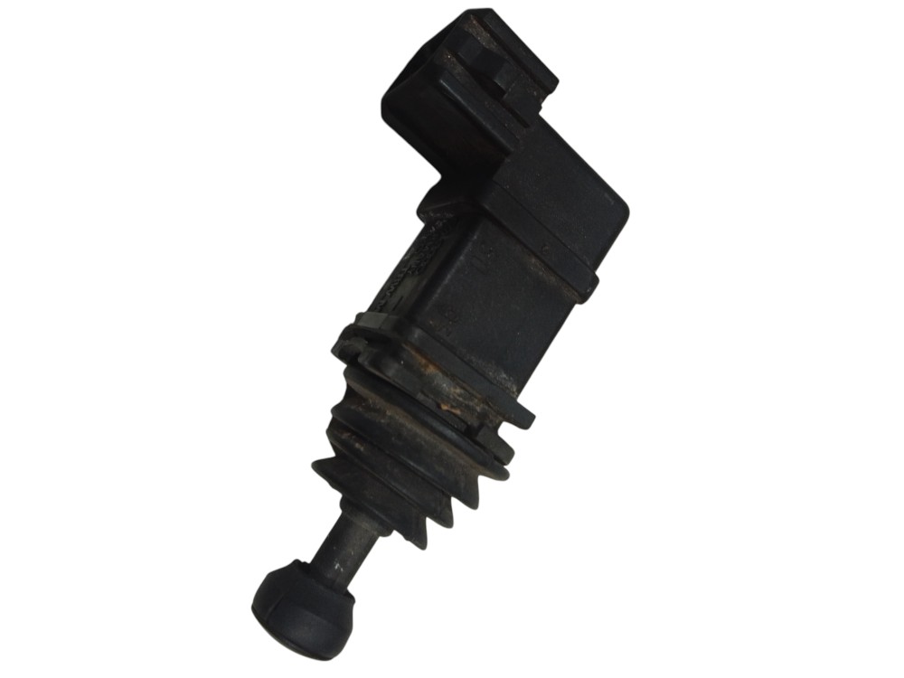 Interruptor Alarme Do Capô Vw Golf 1996 A 2001 Original Preto 4