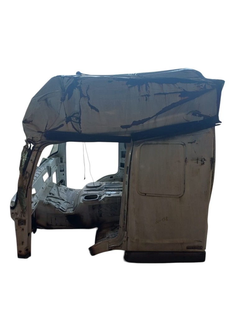Cabine Mb Atego 2426 2015 1