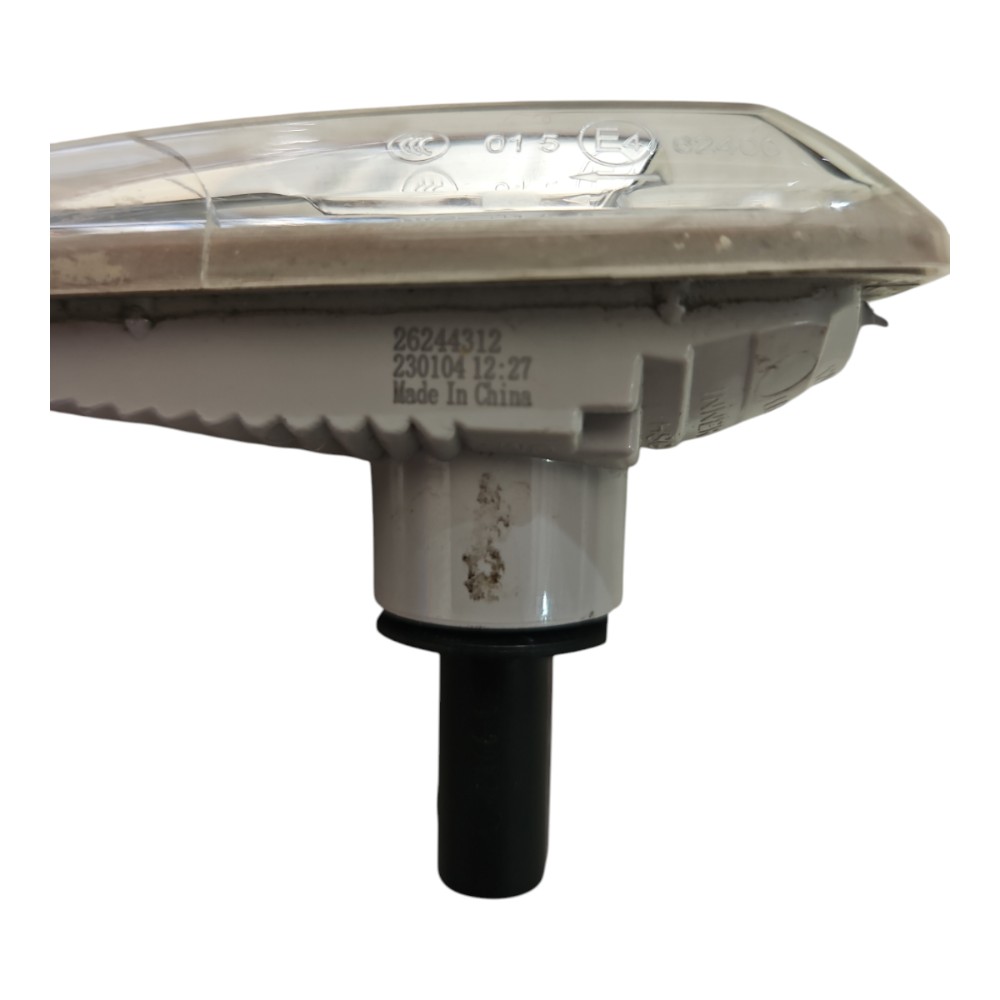 Lente Pisca Seta Lado Esquerdo Chevrolet Tracker 2020 A 2025 Transparente 2