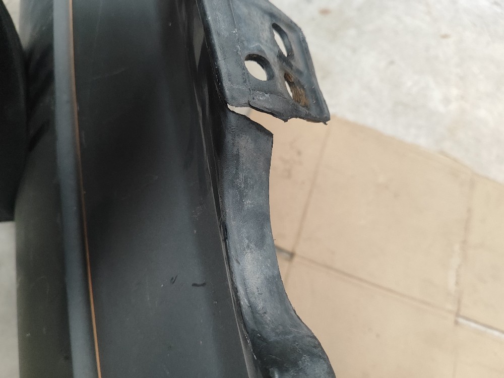 Parachoque Traseiro Fiat Tipo 1993 À 1997 *detalhe 2
