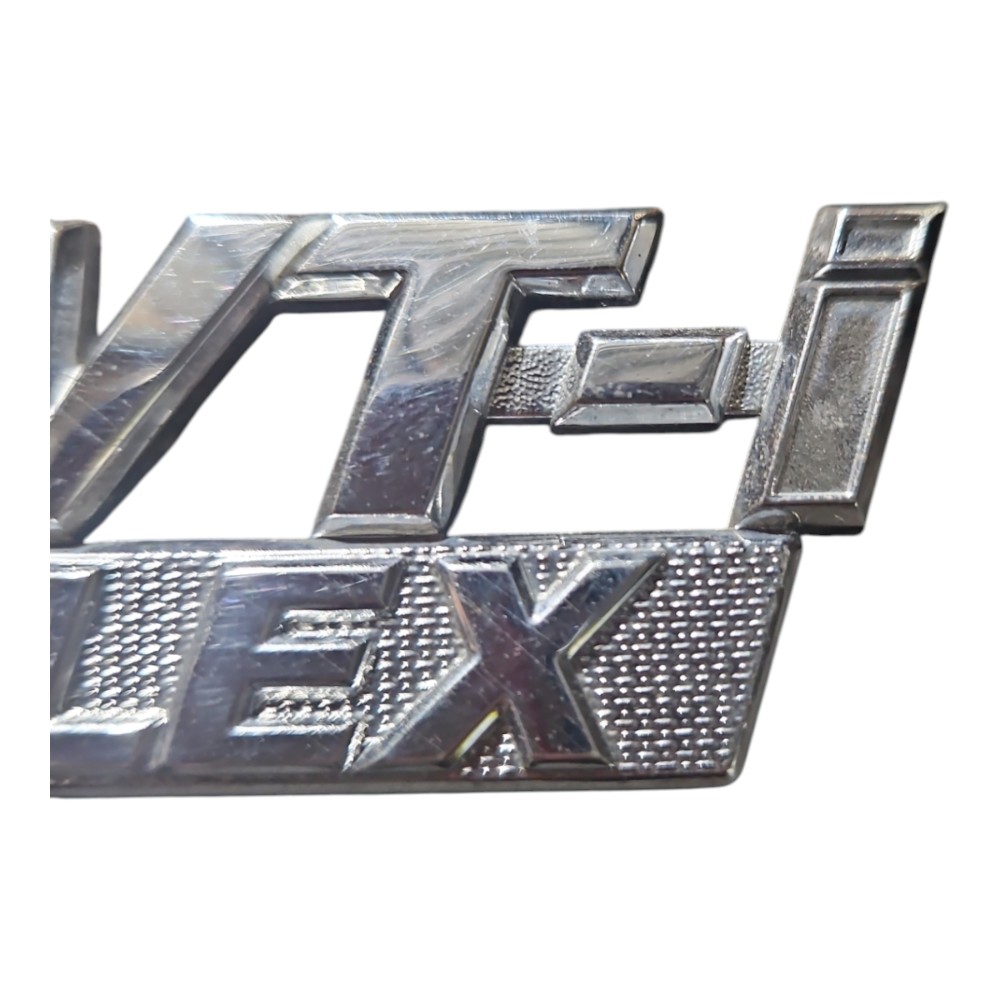 Emblema Da Tampa Traseira Linhas Corolla Vvt-i Flex Et 3938 Cromado 4