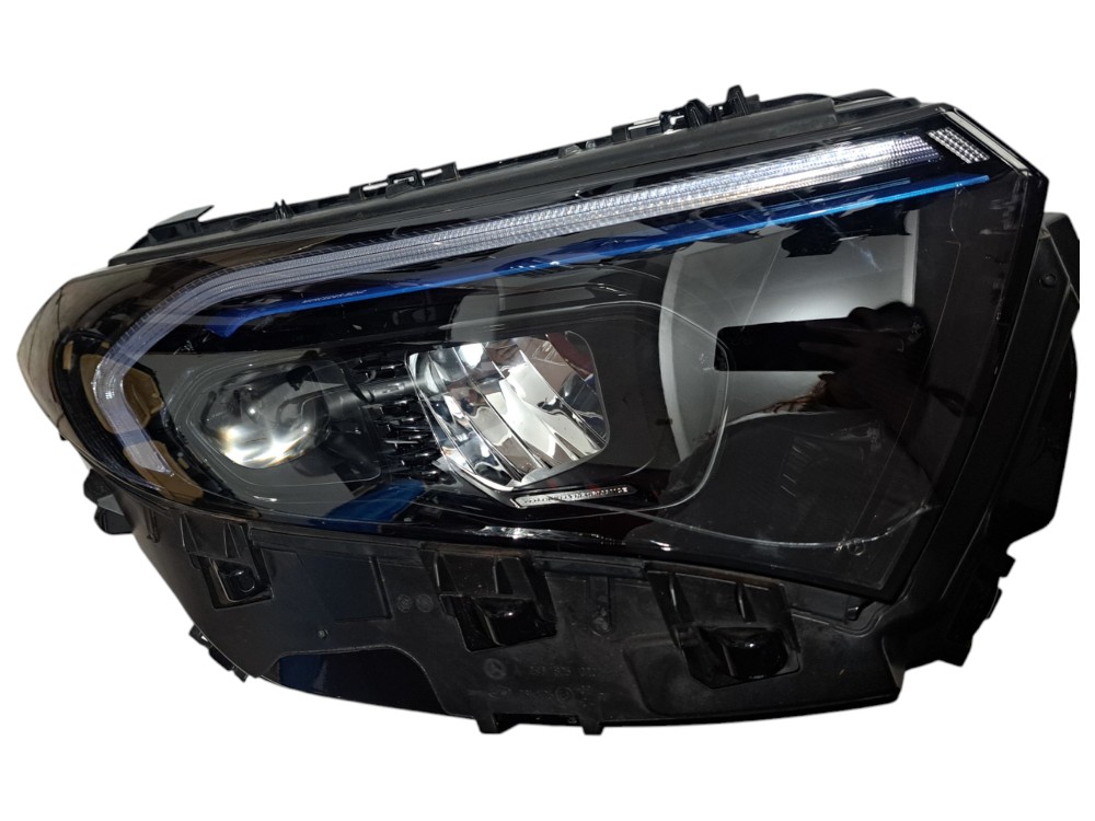 Farol Direito Mercedes Eqa  Eqb W243 Lente Quebrada Direito/passageiro