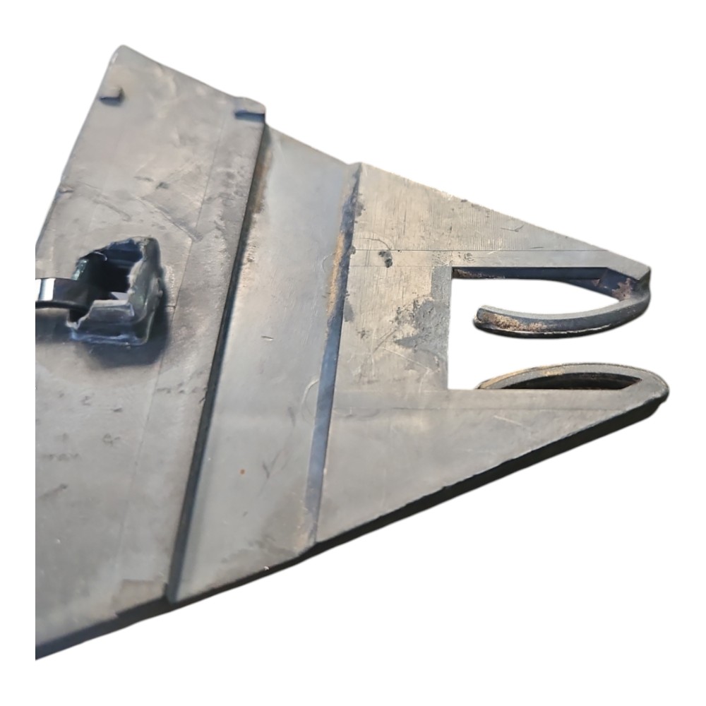 Suporte Parachoque Traseiro Gm Vectra 1997 A 2005 90508288 2