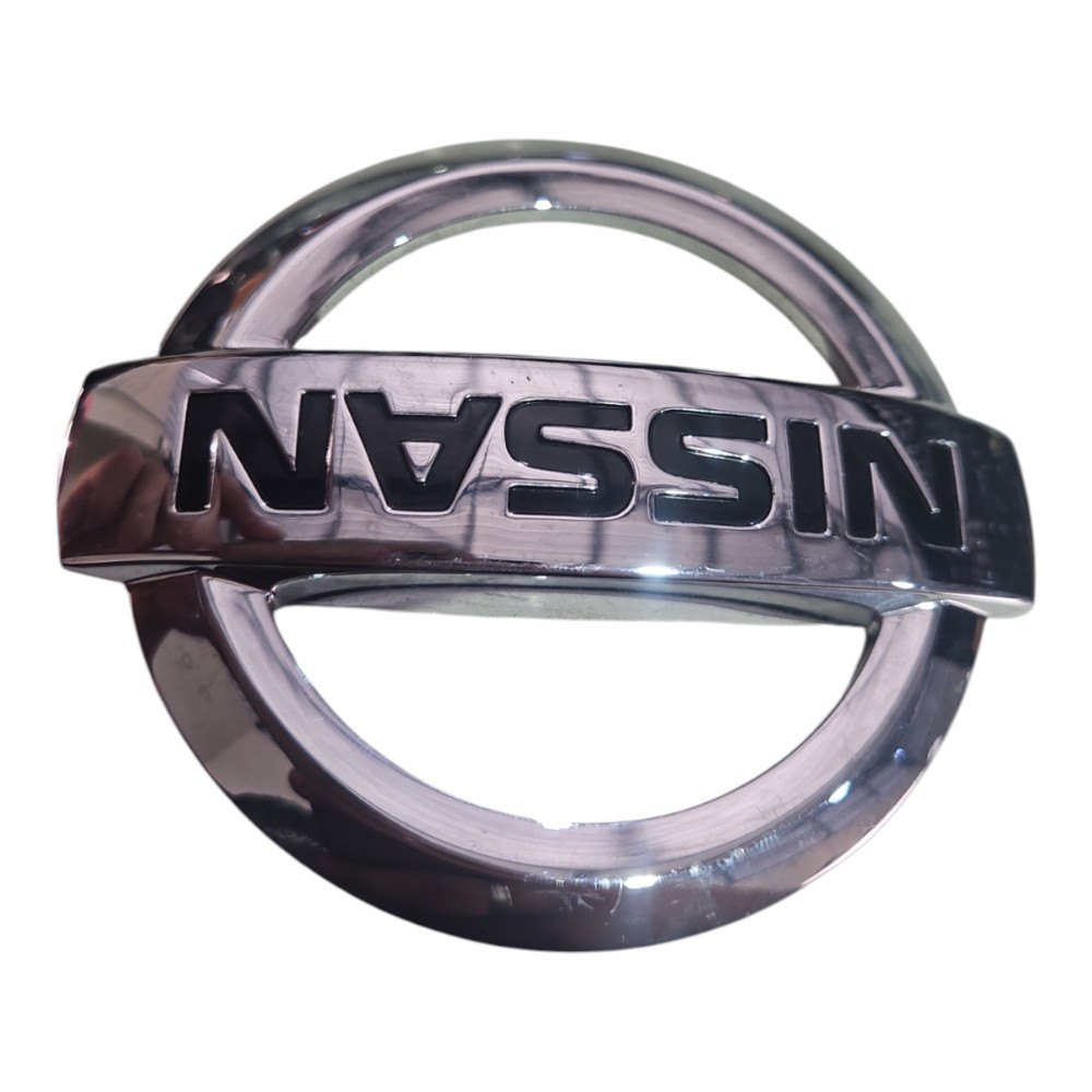 Emblema Logo Grade Parachoque Traseiro Nissan Versa 19/23 Cromado 2