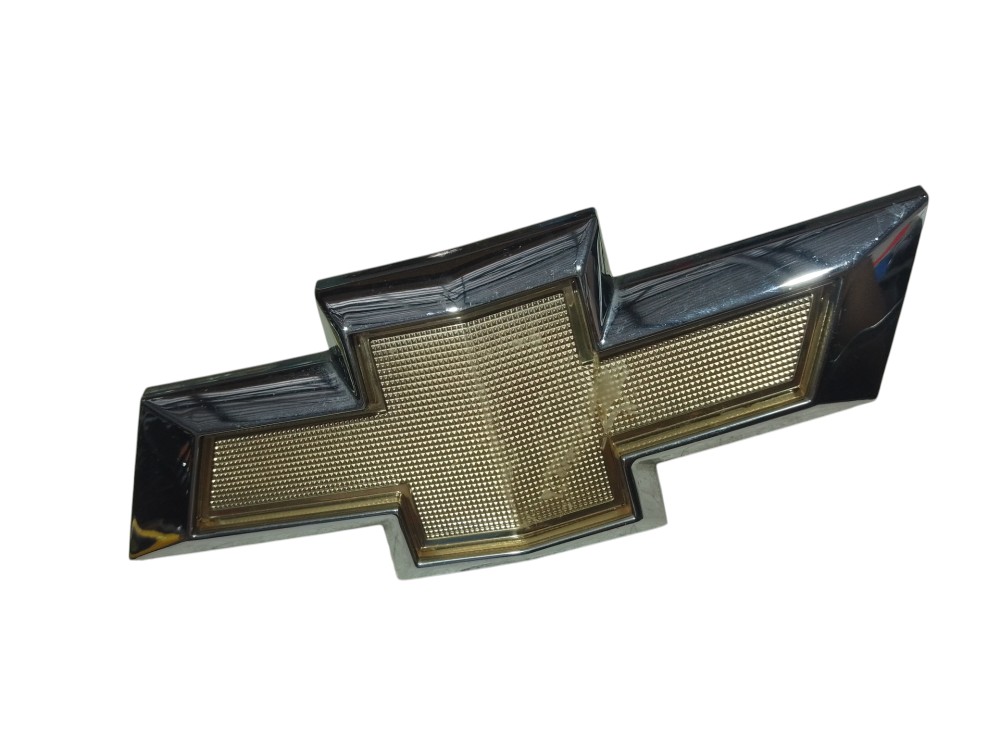 Emblema Grade Dianteiro Gravata Onix Prisma 2012/2019 Et3889 Cromado 3