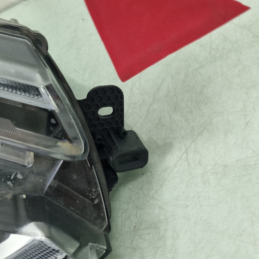 Farol Direito Com Led Citroën C3 2023/2025 Recuperado Direito/passageiro 7
