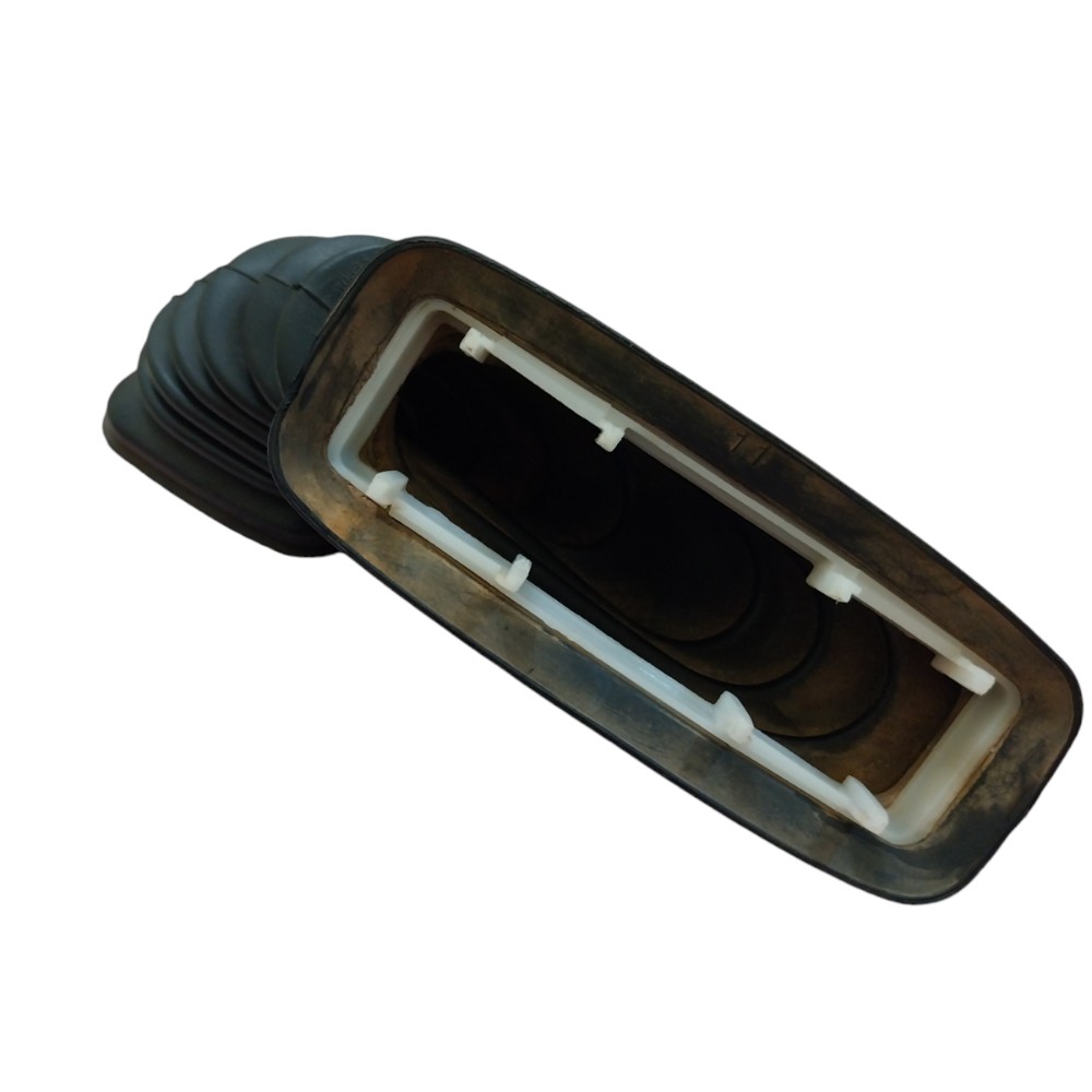 Coifa Chicote Porta Traseira Direita Fox 2004 2005 2006 2010 3