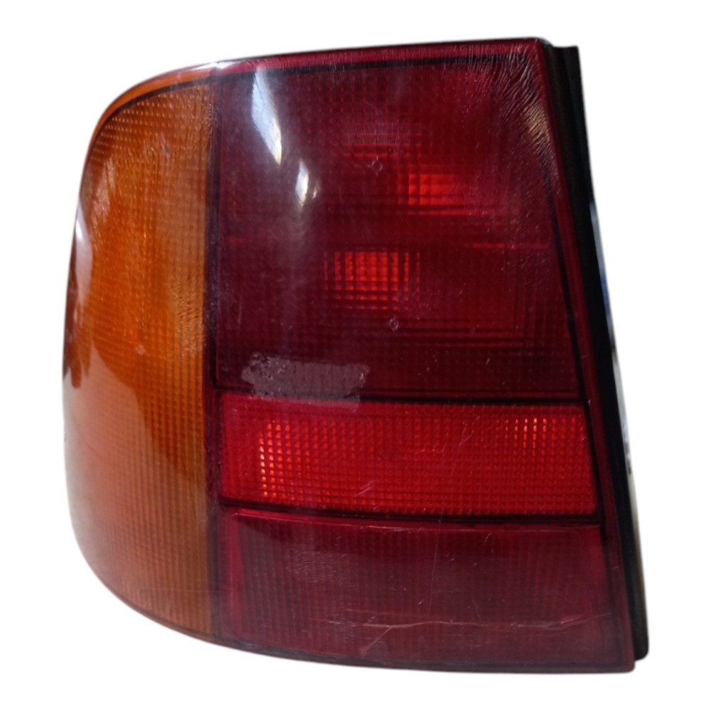Lanterna esquerda VW Polo Class 1.8 mi 1997