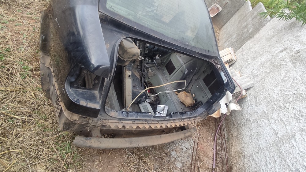 Caixote Traseira Volkswagen Polo Sedan 1.6 2008/2009 Preto 3