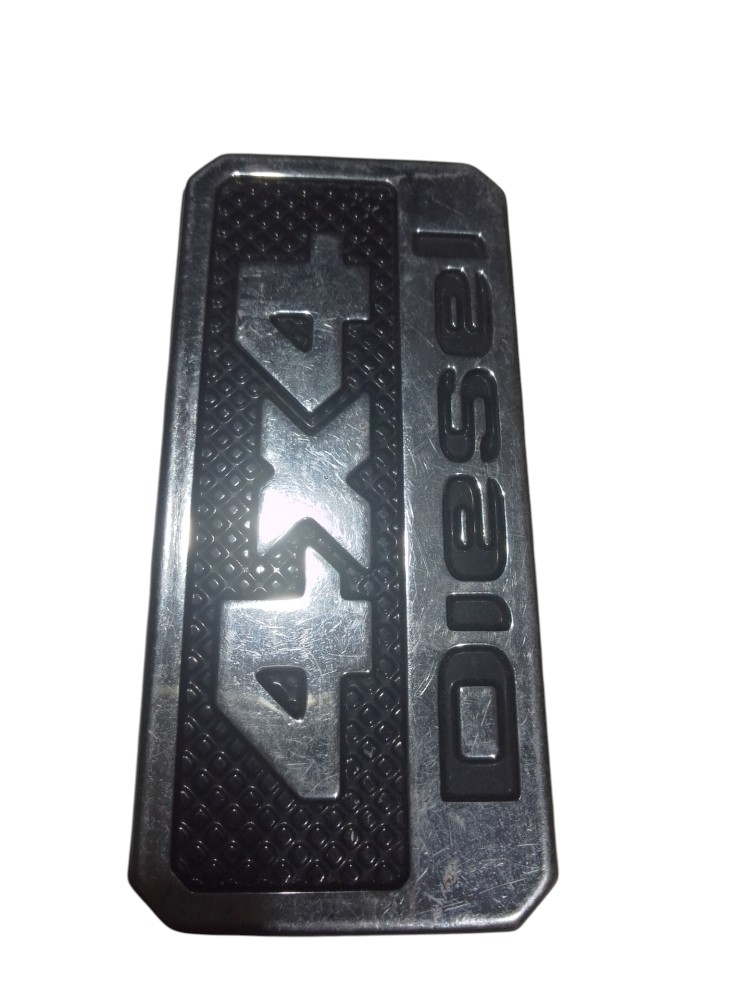 Emblema Letreiro Tampa Traseira Toro 4×4 Diesel Cromado  Cromado 3