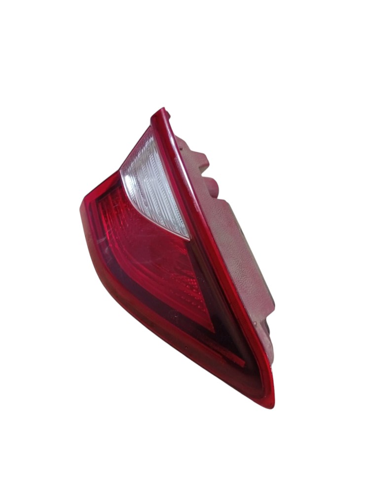 Lanterna Esquerda Tampa Traseira Stonic 2022 Esquerdo/motorista Vermelho