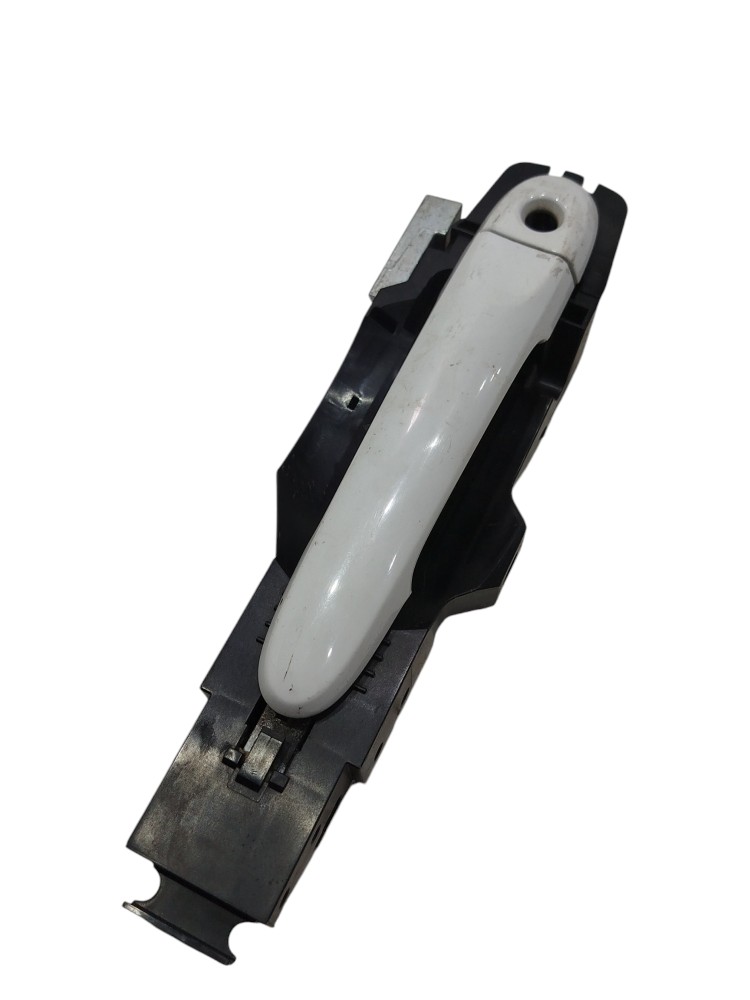 Macaneta Externa Ld Esquerdo Motorista March 2017 Branco Dianteira 4