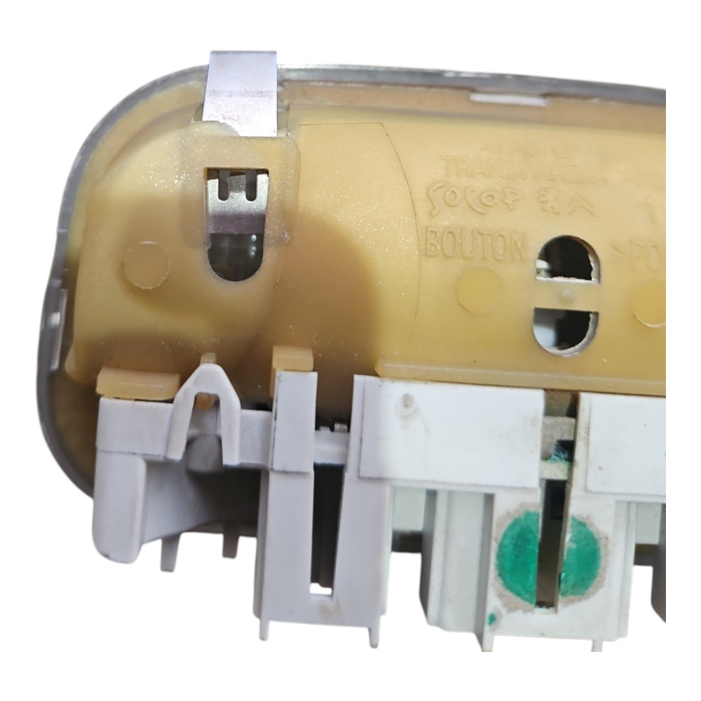 Luz Interna Cabine Cortesia Xsara Picasso 2000 Em Diante 4