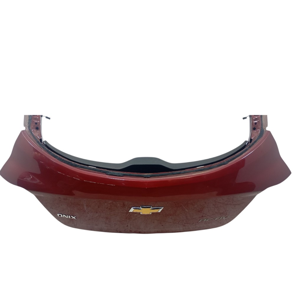 Tampa Traseira Gm Onix Active 1.4 2018 52141449 Vermelho Vermelho 2