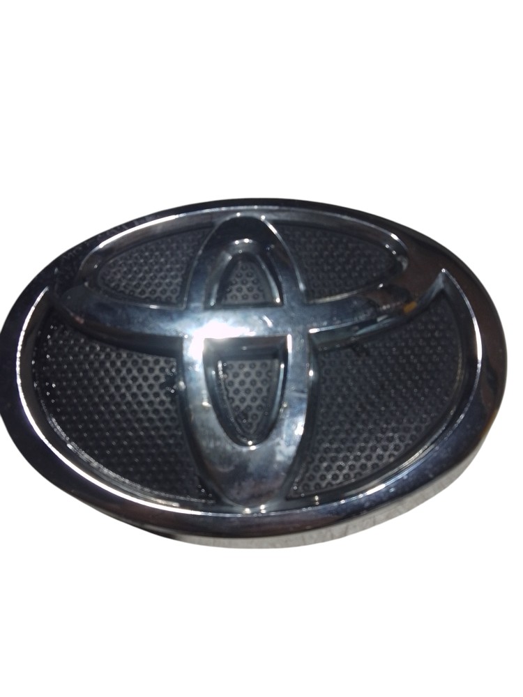Emblema Insignia Grade Frontal Toyota 10cm X 14cm Cromado  Cromado