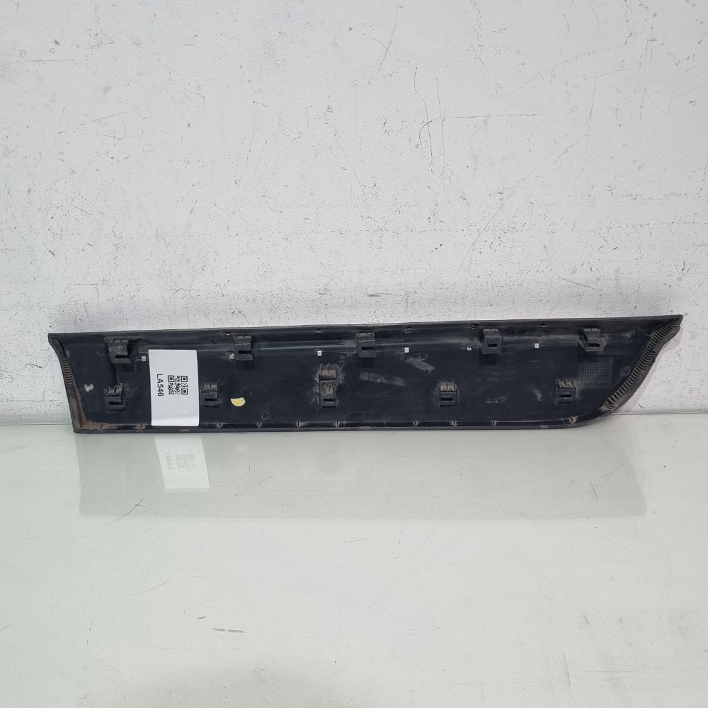 Moldura Porta Traseira Direita Fiat Toro Modelos 2017/2019 Preto 3