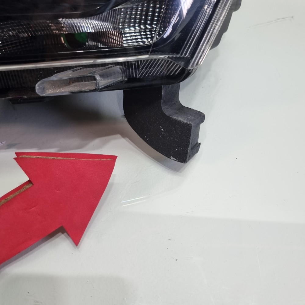 Farol Superior Do Lado Esquerdo Renault Kwid 2023/2025 Esquerdo/motorista 2