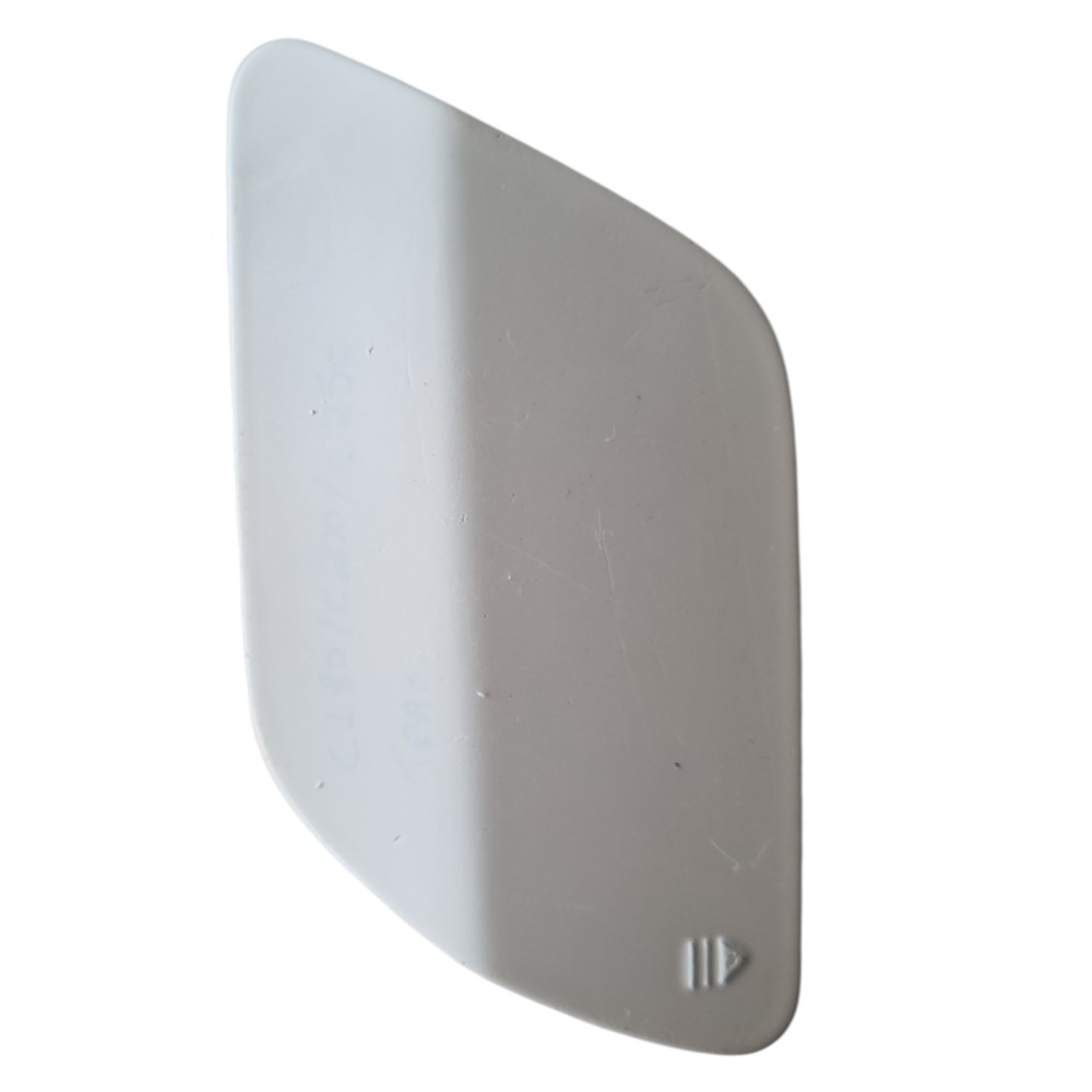 Tampa Do Reboque Traseiro Mercedes C180 C200 2015 C/detalhe  Branco Branco