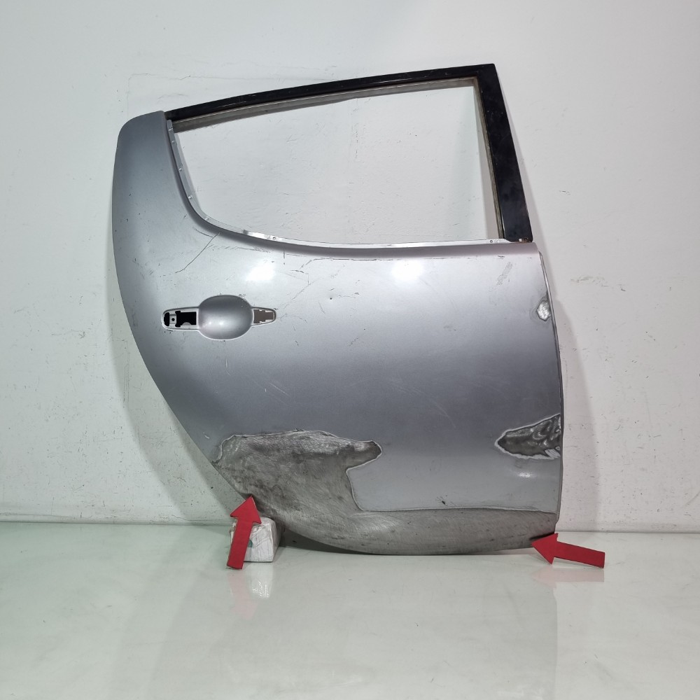 Porta Traseira Direita Mitsubishi L200 Triton 2008/2015 Traseira Direito Prata