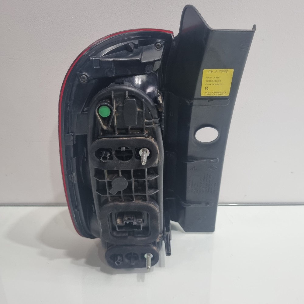 Lanterna Do Lado Direito Renault Duster Modelos 2016/2019 Direito/passageiro 2