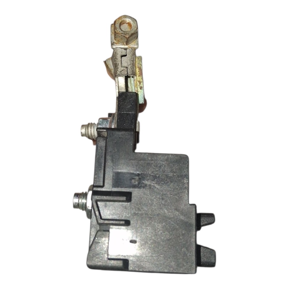 terminal fusível polo positivo Bateria Toyota Yaris SD 2021 2