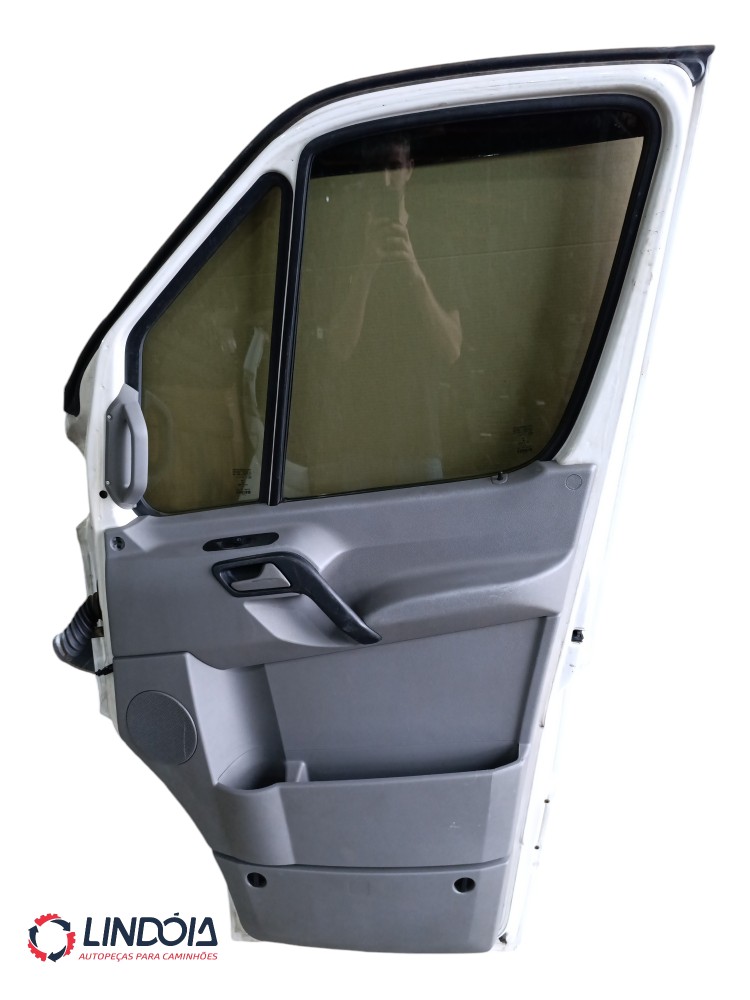 Porta Dianteira Direita M.benz Sprinter 2013/2019  Dianteira Direito 3