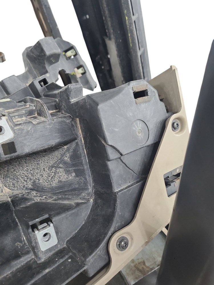 Moldura Painel Instrumentos Mb Actros 2548 2023 A 2024 N198 Preto 1