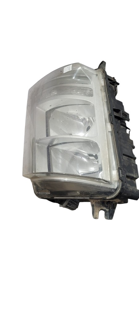 Farol Direto Volvo Fh New 2015 5