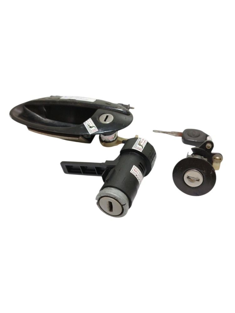 Kit Cilindro Ignição Maçaneta Porta Malas Gm Celta 2007 Preta Dianteira 8