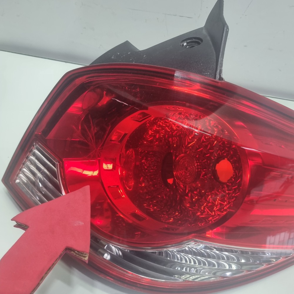 Lanterna Do Lado Direito Chevrolet Cruze Hatch 2012/2015 Direito/passageiro 7