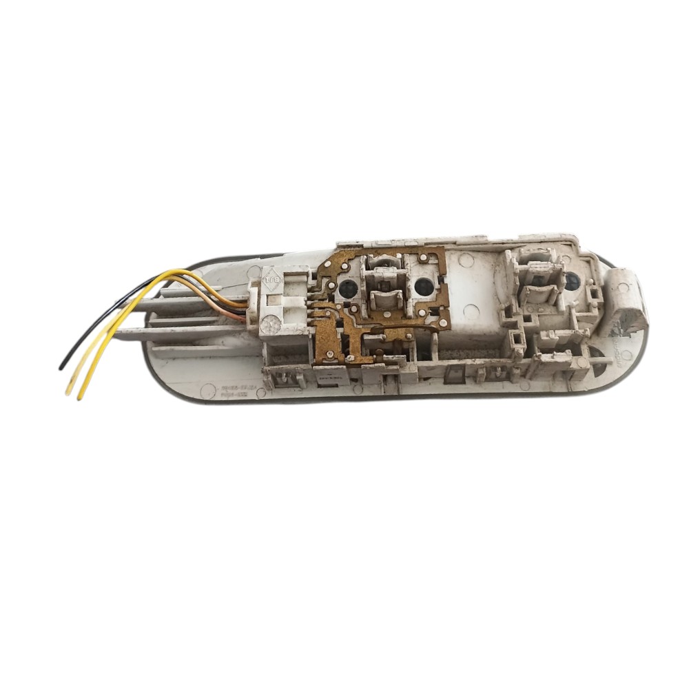 Luz Teto Cortesia Nissan Versa March 2012 A 2018. 3