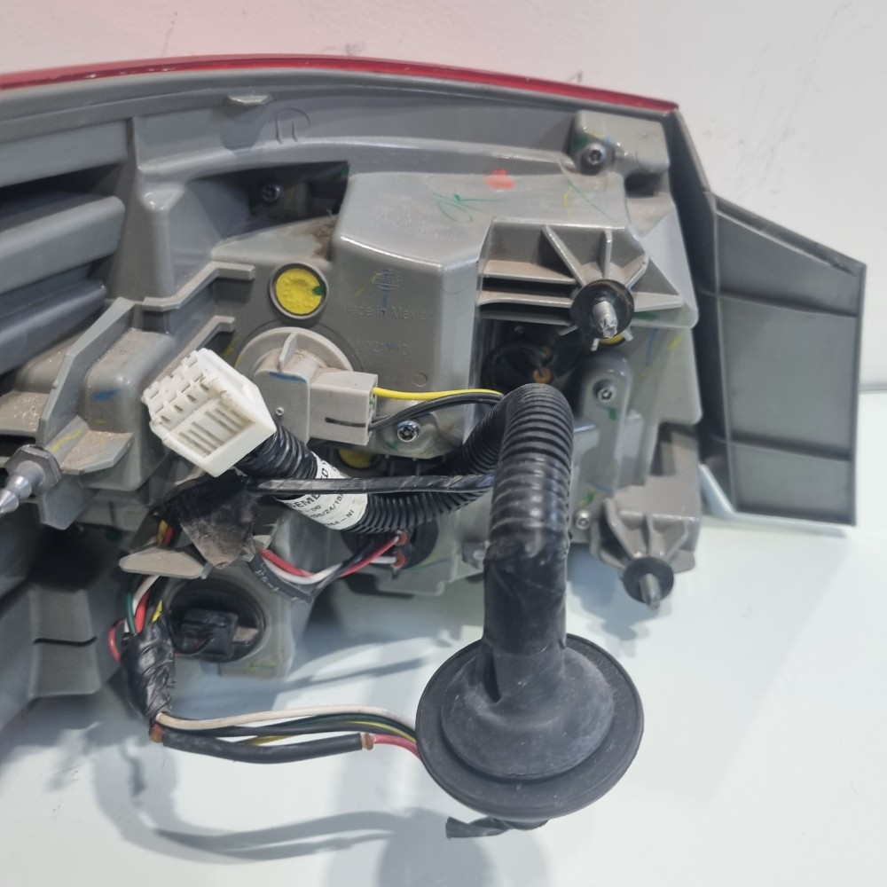Lanterna Do Lado Direito Nissan Sentra Modelos 2013/2016 Direito/passageiro 6