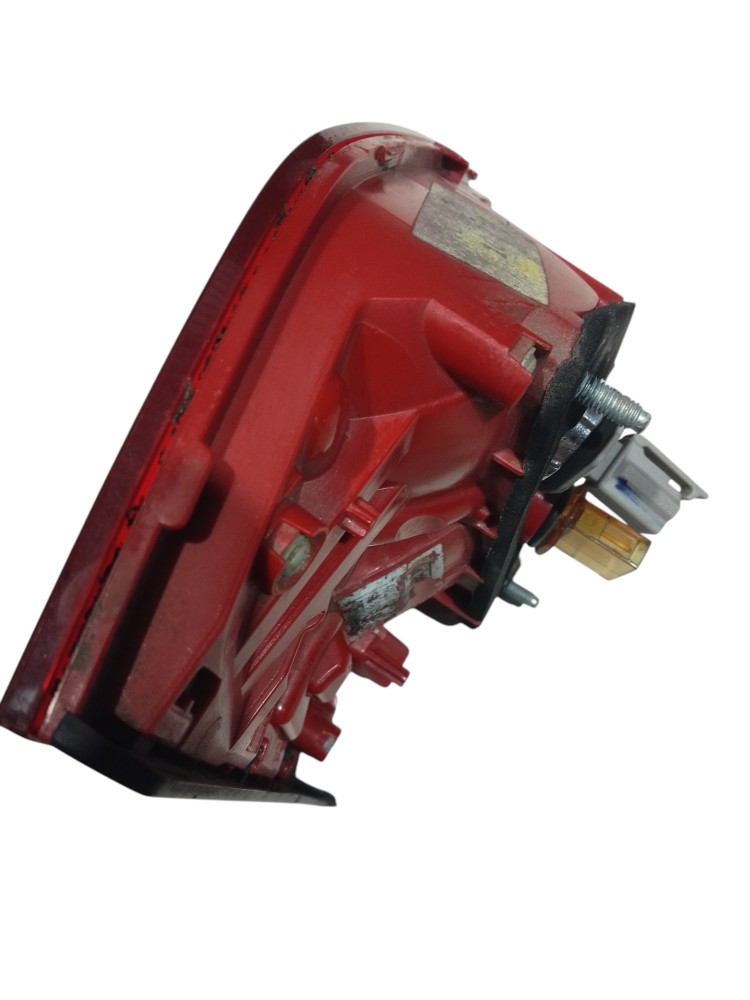 Lanterna Porta Malas Esquerda Volkswagen Fox 2015 2020 4