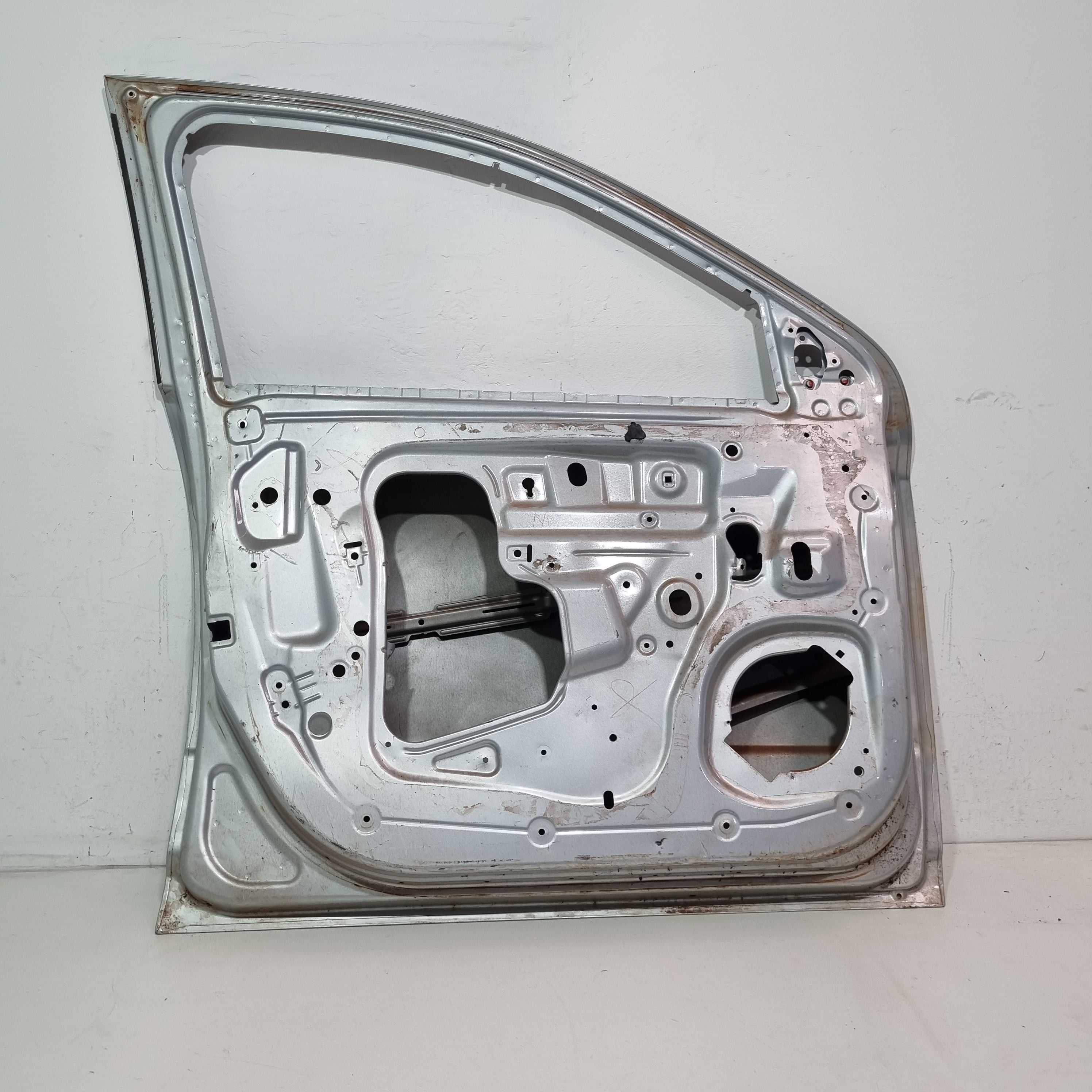 Porta Dianteira Esquerda Chevrolet Cobalt 2012 A 2018 Dianteira Esquerdo Prata 6