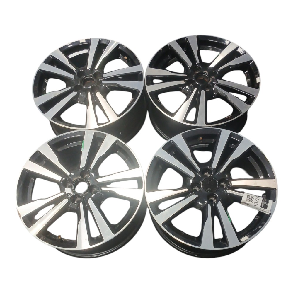 Jogo De Rodas Com Pneu Original Nissan Kicks 1.6 2024