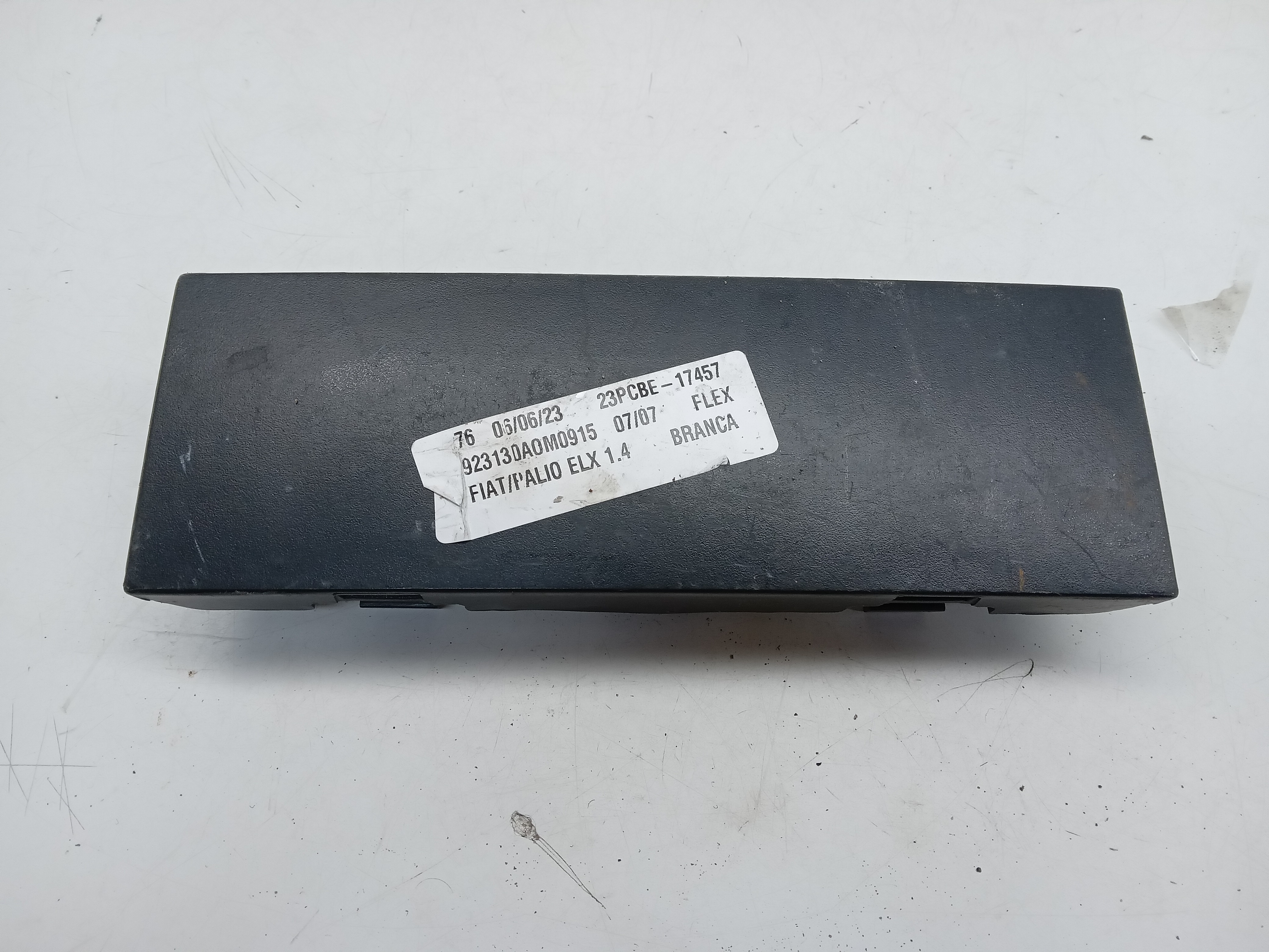 Tampa buraco radio painel fiat uno 2007 2