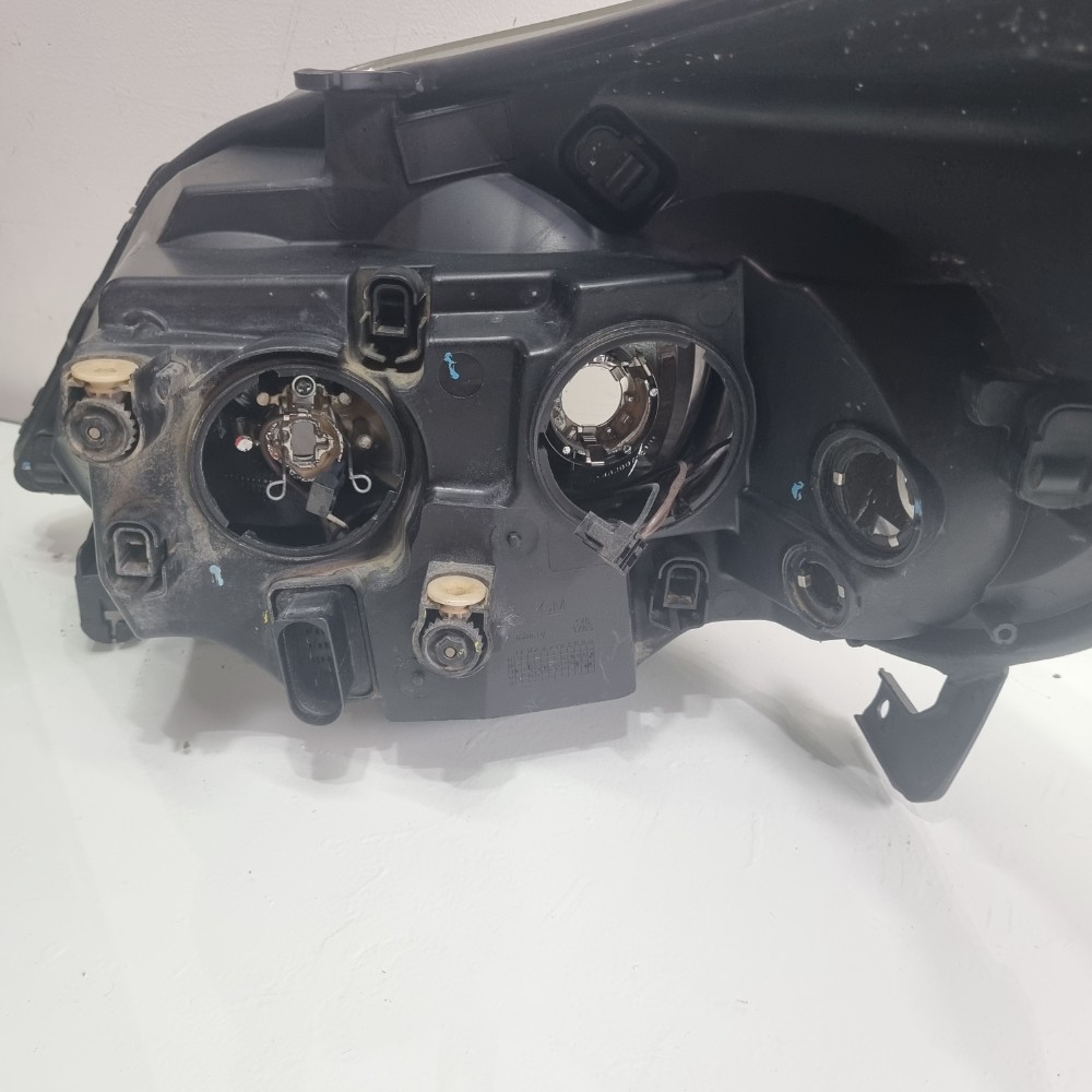 Farol Do Lado Direito Chevrolet Montana Modelos 2013/2019 Direito/passageiro 2