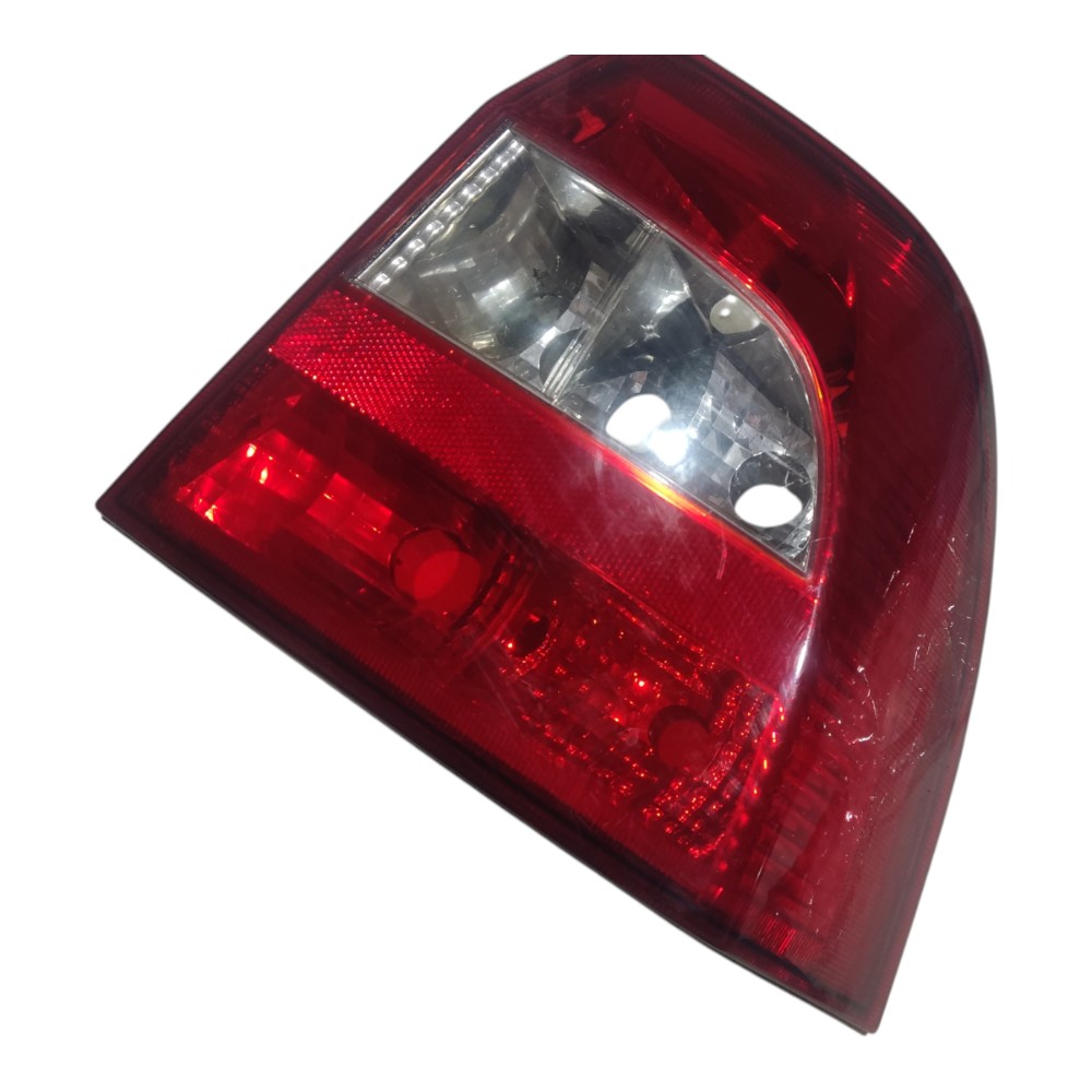 Lanterna Traseira Direita Chevrolet Vectra 1996 A 2004 Usada Direito/passageiro 2