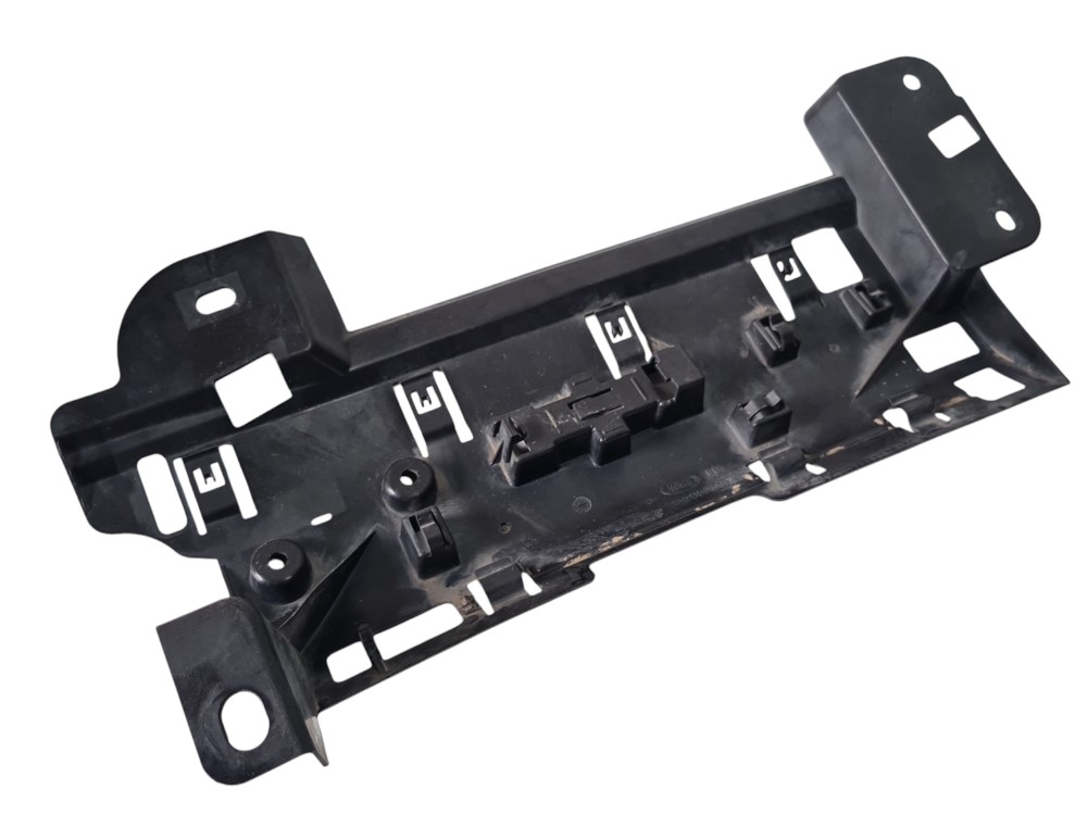 Acabamento Traseiro Esquerdo Sensor Range Rover C47058102 4