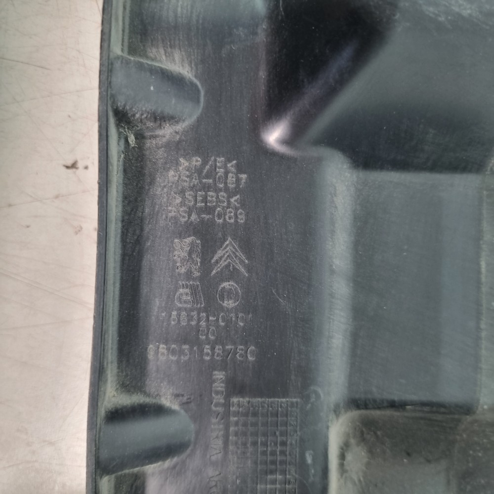 Defletor Direito Radiador Citroen C4 Modelos 2004/2016 4