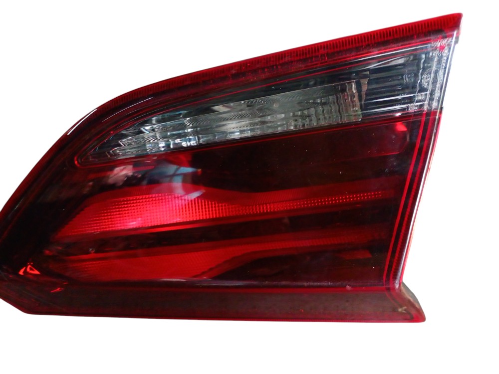Lanterna Traseira Esquerda Chevrolet Tracker 2025 1.0 Esquerdo/motorista Esquerdo/motorista Esquerdo/motorista