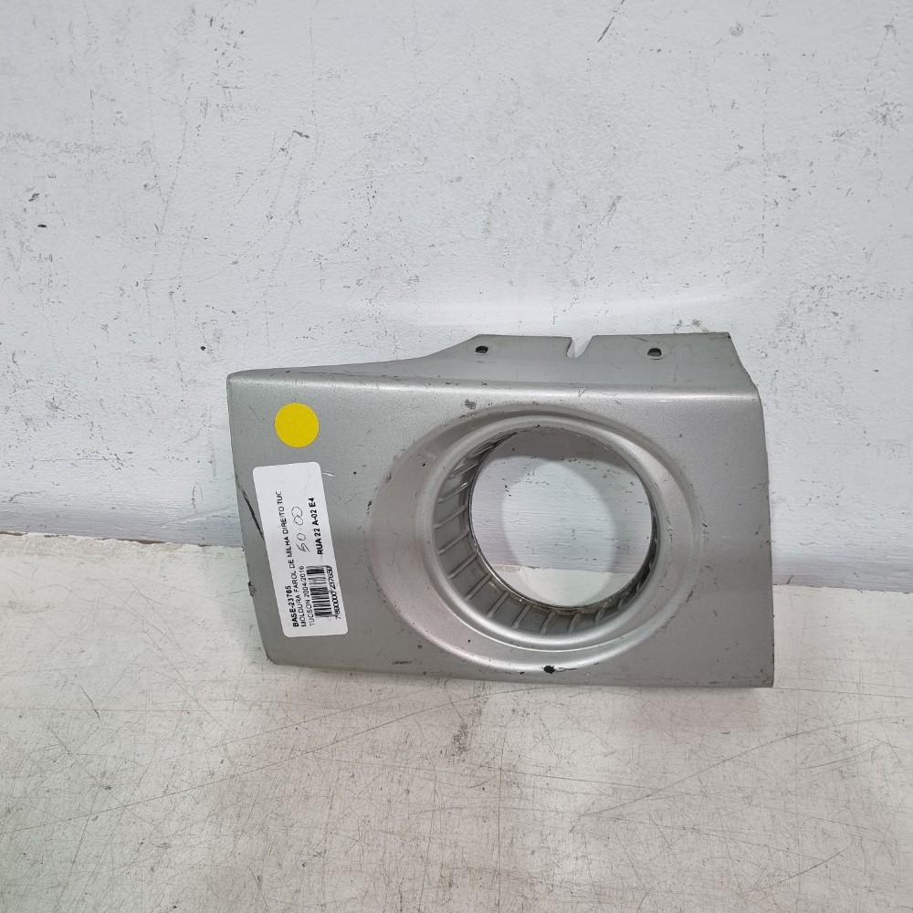 Moldura Farol De Milha Direito Hyundai Tucson 2004/2016 Direito 2